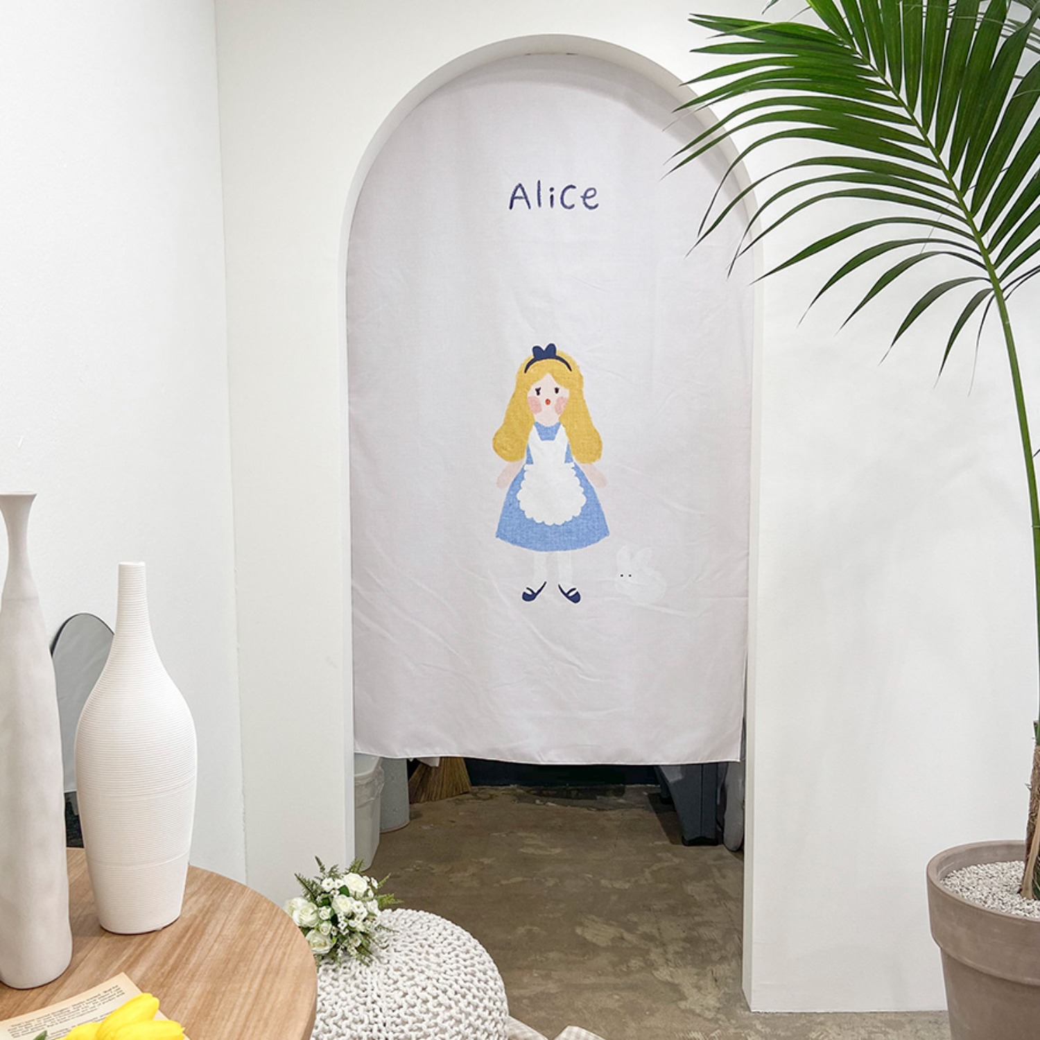 [drawing AMY] Alice in wonderland small Curtain