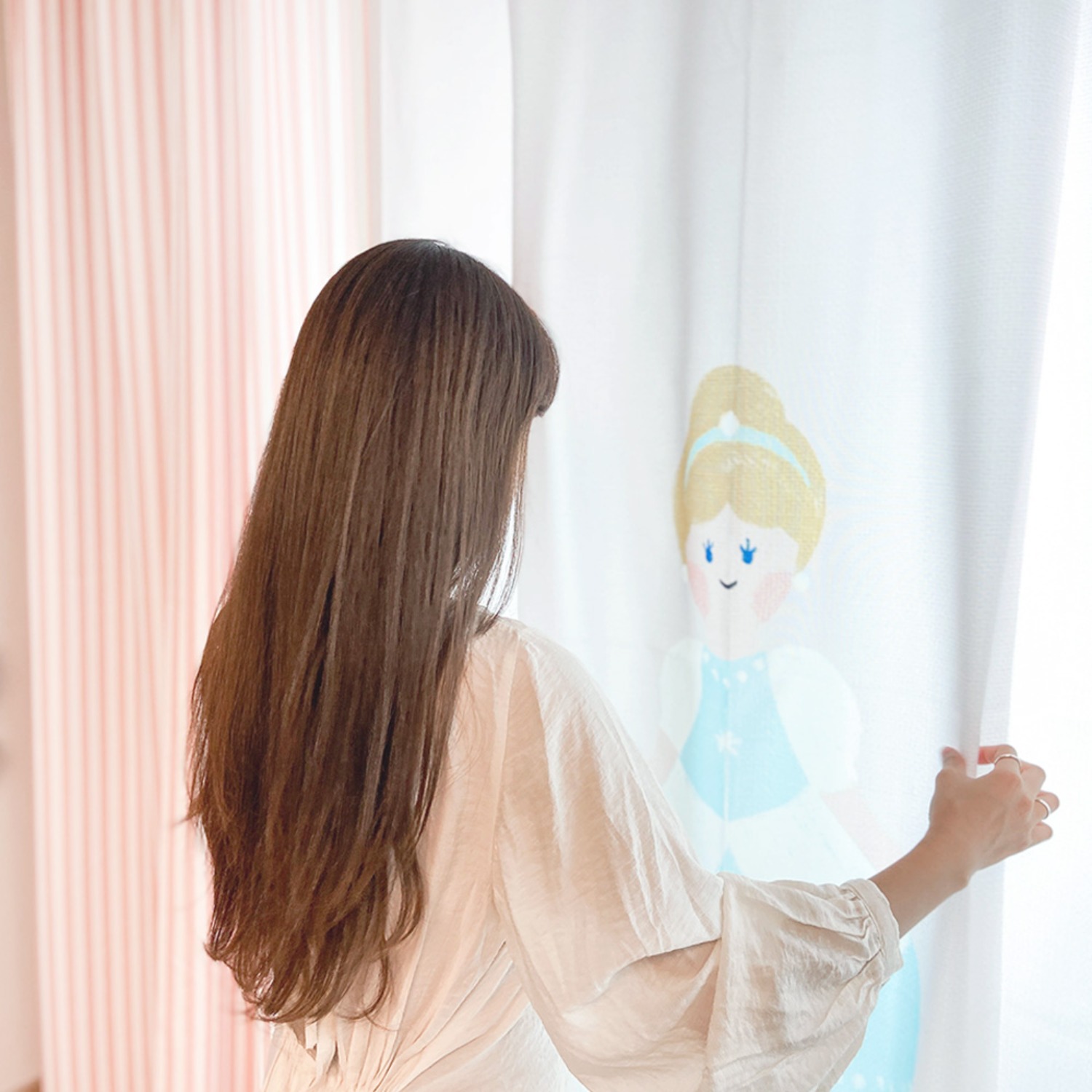 [drawing AMY] Cinderella Curtain